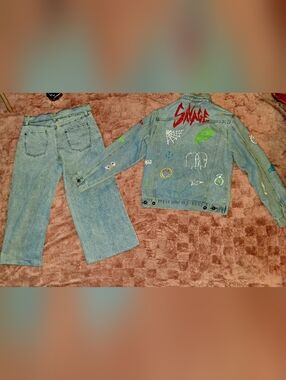 Small Light Blue Denim Jacket and Cropped Jeans Set
